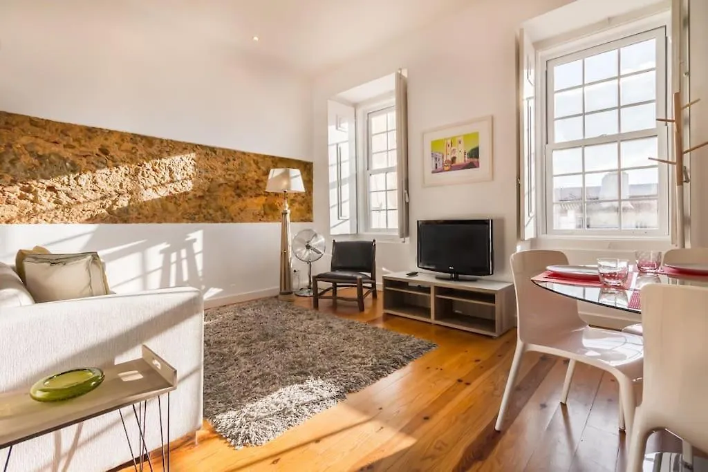 Lisbon 1Br Downtown Apartment At Sao Mamede